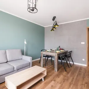 pozna-serbska-apartament-z-parkingiem-by-renters.poznan-hotels.com/